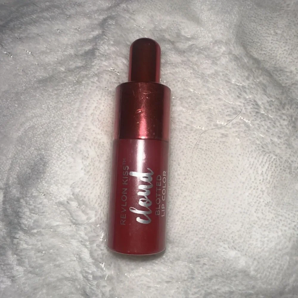 Revlon Kiss Cloud Blotted Lip Color, # 002 Cherries On A Cloud, Cherry Red